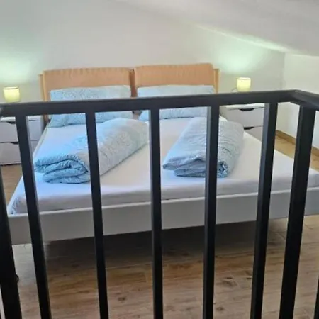 Spacious With Outdoor Swimming Pool In Villa Trogir