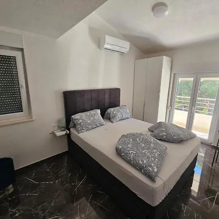 Spacious With Outdoor Swimming Pool In * Trogir