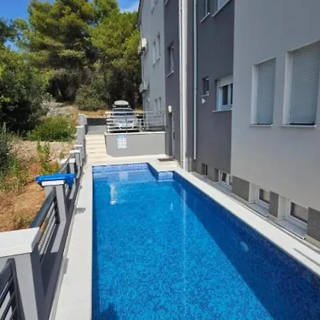 Spacious With Outdoor Swimming Pool In *