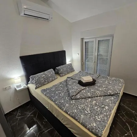 Vila Spacious With Outdoor Swimming Pool In Trogir